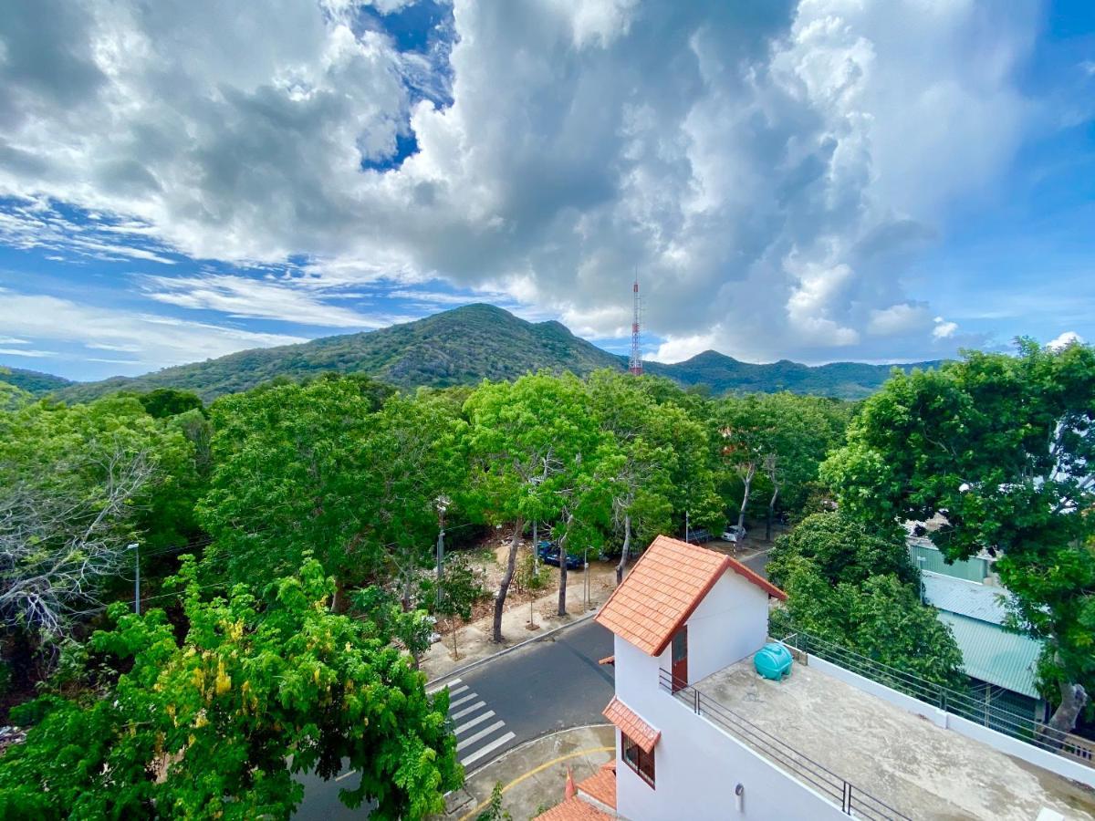 Chi Khu Co Ong Khach San Phuc Loc An Con Dao酒店 外观 照片